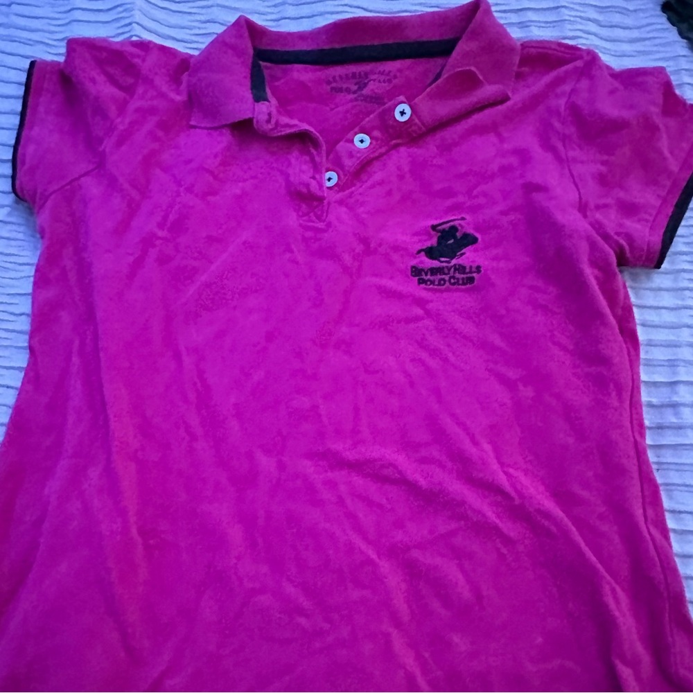 pink polo shirt